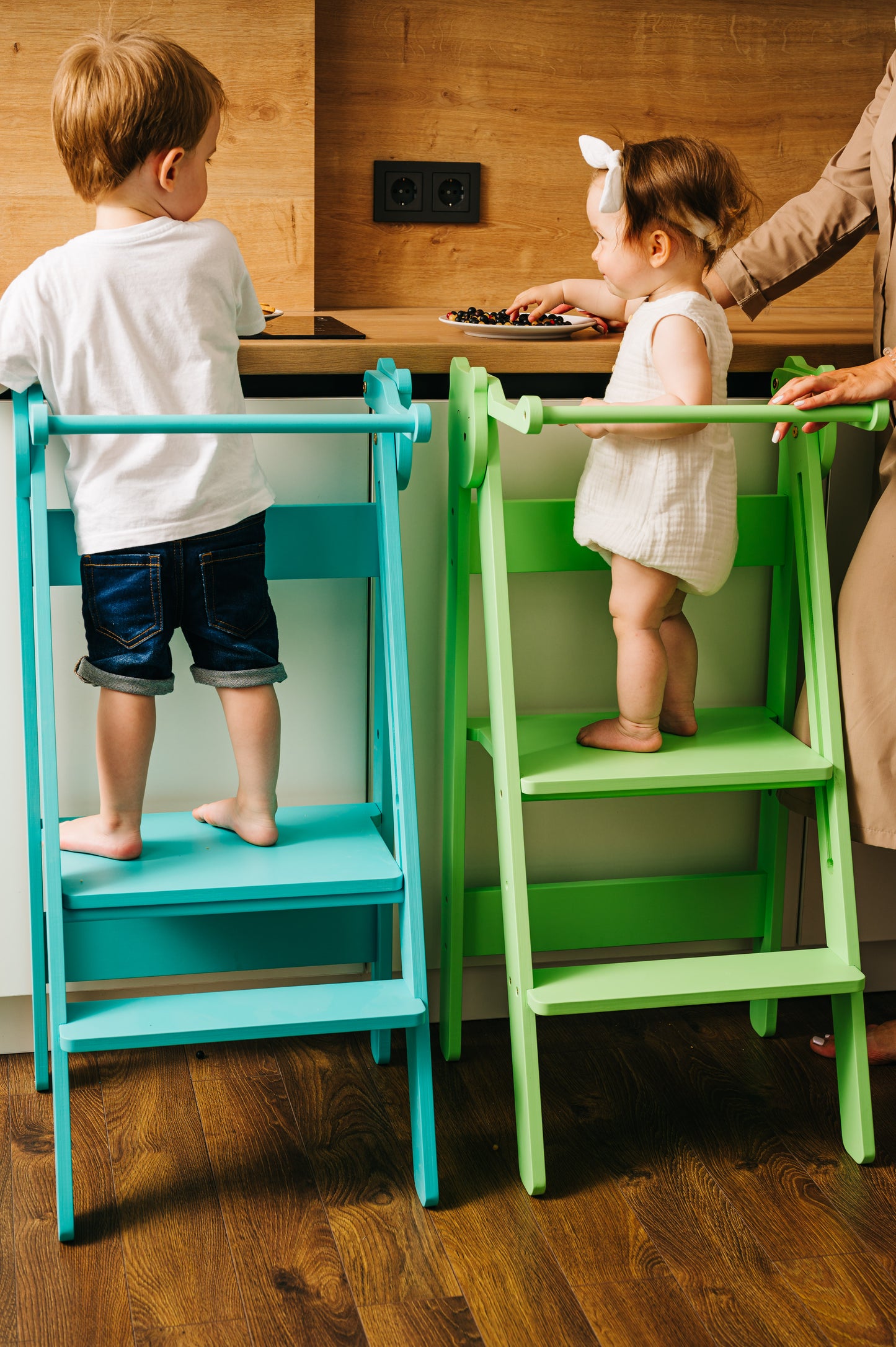 Hopfällbar och justerbar stegpall