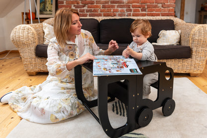 2-i-1 hjälptorn och aktivitetsbord.